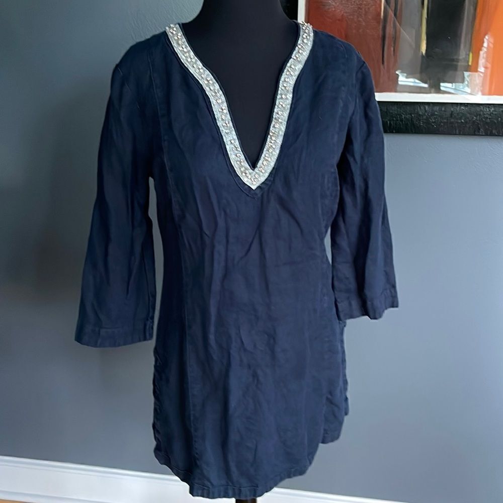 Malvin Hamburg Germany navy 100% linen silver ribbon/crystal/sequin V neck top.